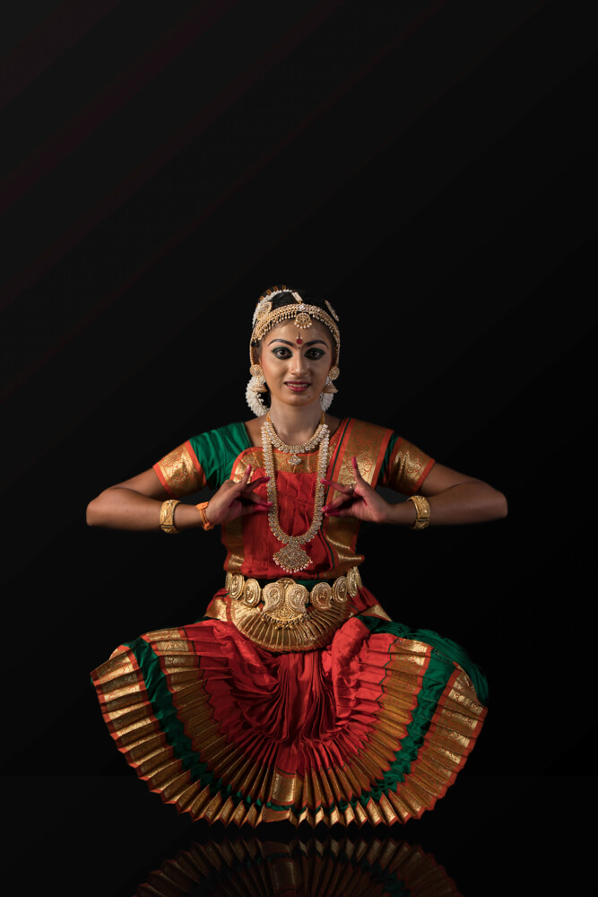 bharthanatyam-dance-form-india-photomentor