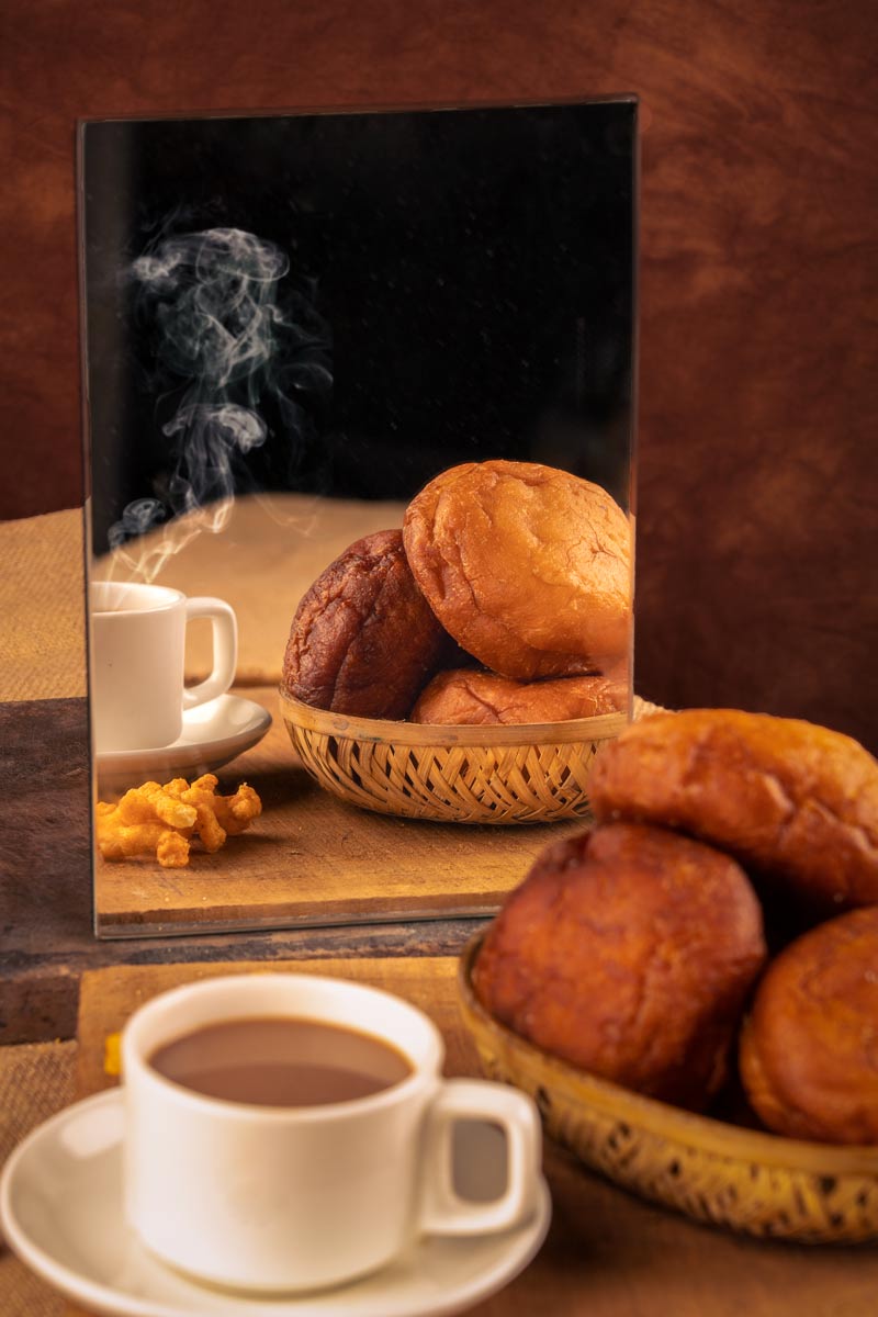 hot tea with fresh buns